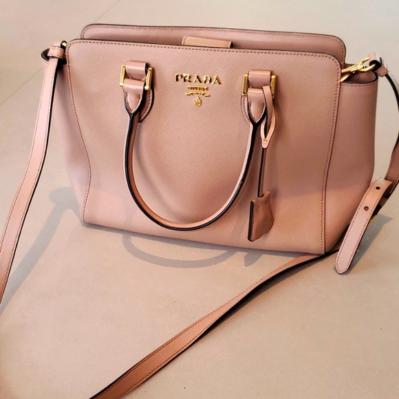 New Prada Galleria Saffiano Leather Bag - Picture 1 of 8